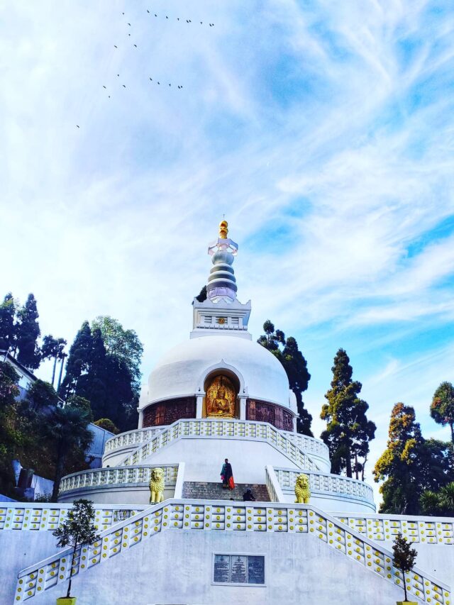 shanti stupa darjeeling