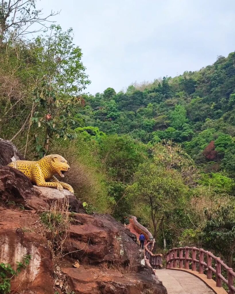 RANI DUDUMA WATERFALL